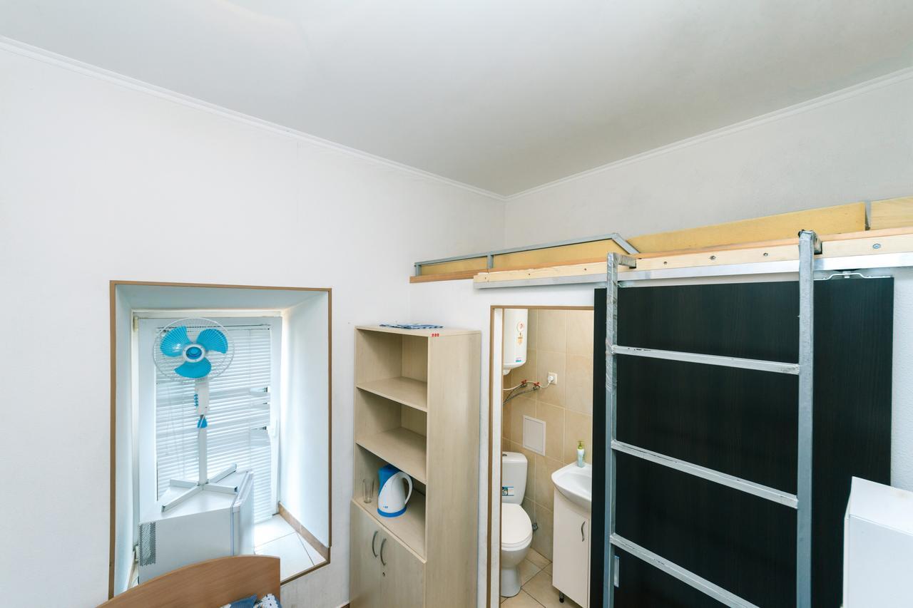 Small Room Near Independence Square Kiev Exterior photo
